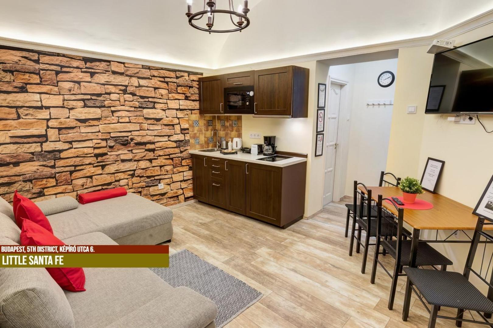 Little Americas Main Street Apartments Budapest Ngoại thất bức ảnh
